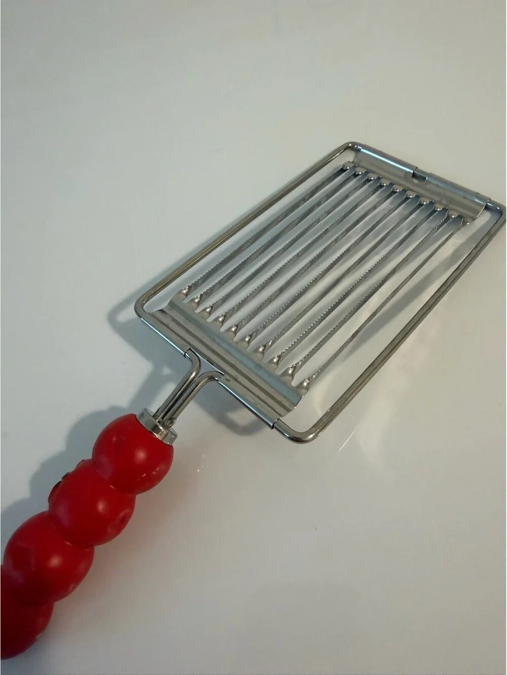 Vintage Tomato Slicer with Red Tomato Handle